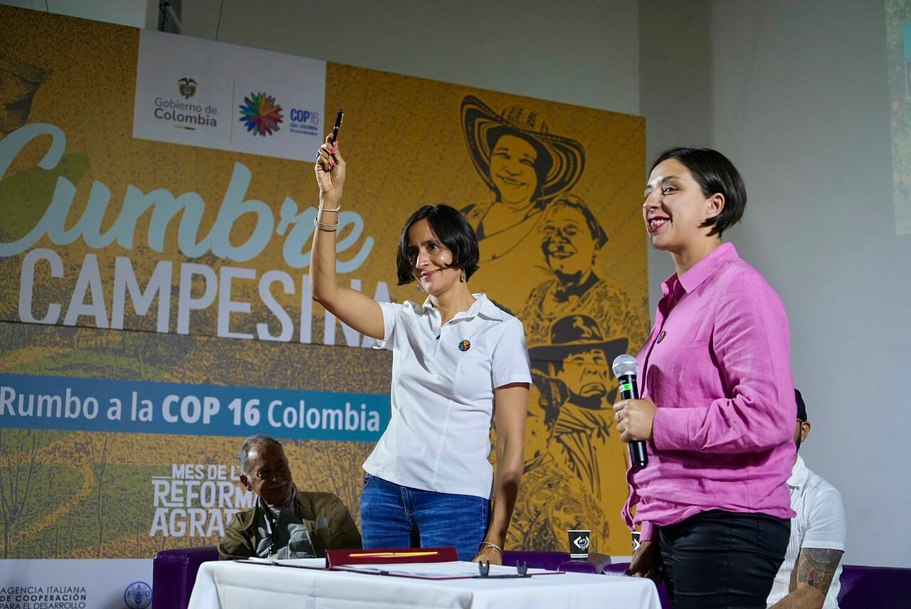 En la foto se muestran ministras