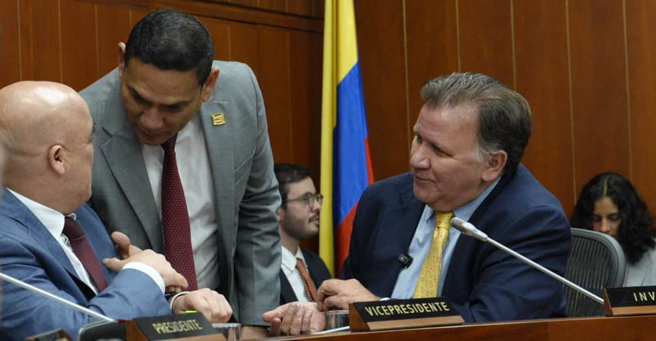 En la Comisión V de senado se dió un diálogo institucional en torno a los desafíos y oportunidades del sector agropecuario colombiano.