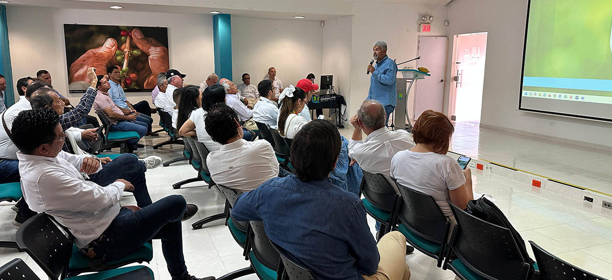 MinAgricultura lidera jornada de diálogo con cacaoteros e industria para fortalecer el sector