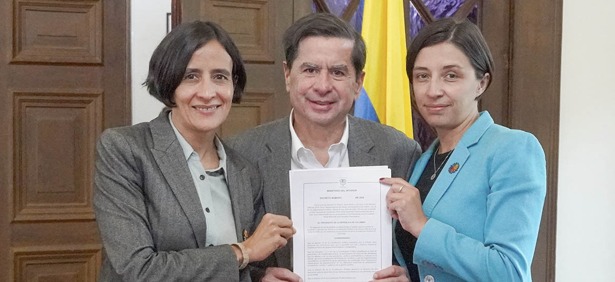 En la Grafica El Ministro del Interior la Ministra de Ambiente y la Ministra de Agricultura