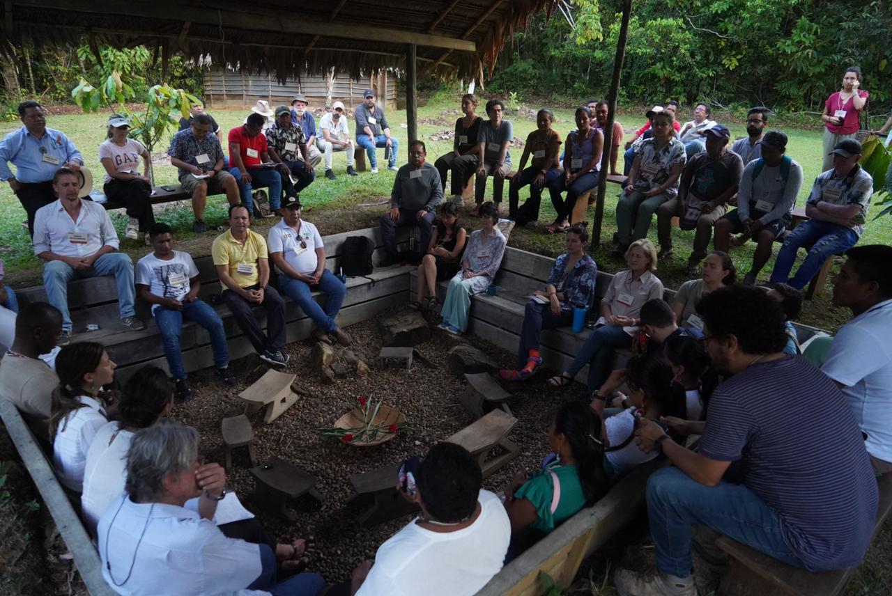 Durante dos días la ministra de Agricultura, Jhenifer Mojica, conversó con representantes de diferentes pueblos indígenas de la región amazónica oriental para trazar junto a ellos una hoja de ruta que incluya sus propuestas y gobiernos en la reforma agrar