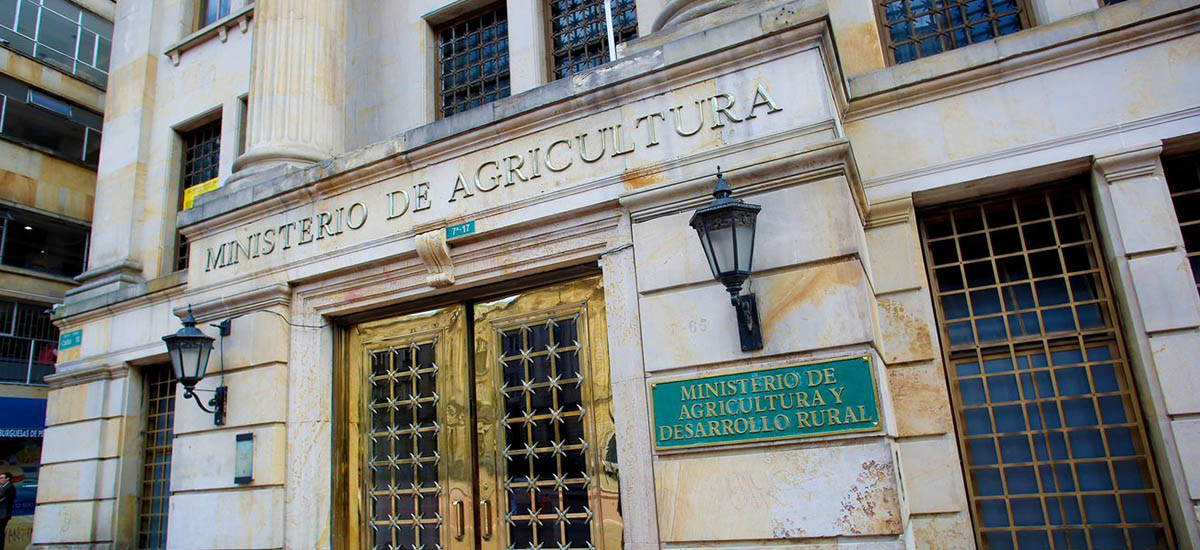 En la imagen se puede ver el edificio del Ministerio de Agricultura y Desarrollo Rural.