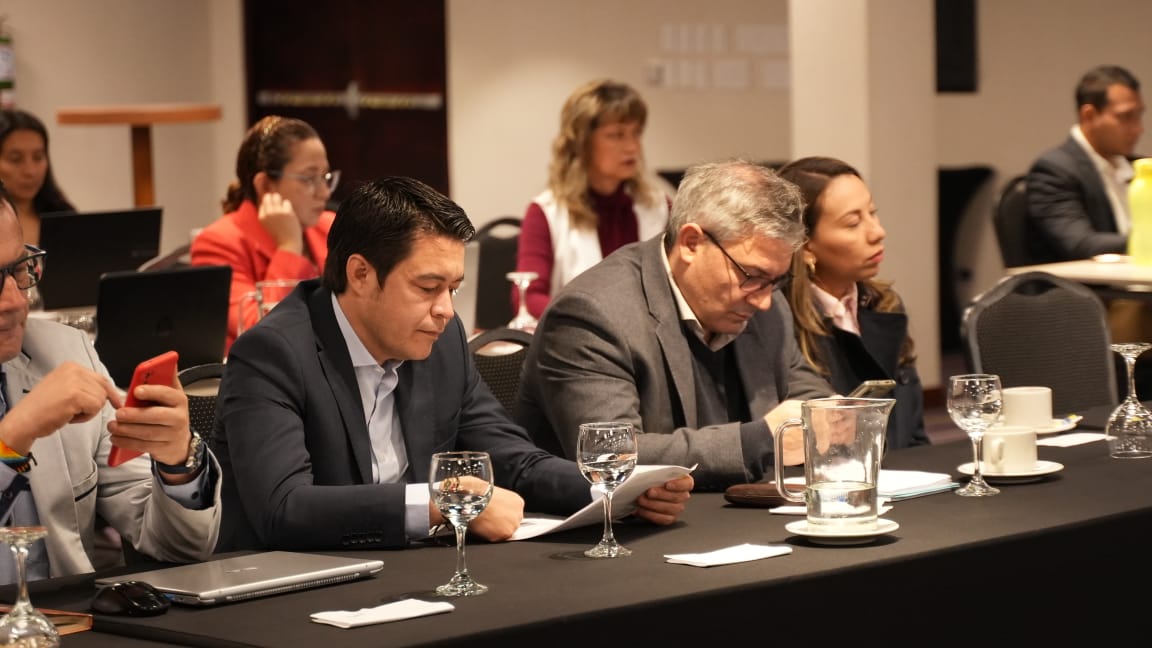 l Ministerio de Agricultura y las organizaciones campesinas adelantaron jornadas de trabajo presenciales y virtuales, en las que se abordaron y analizaron los avances relacionados con temas tratados en la primera mesa, que se llevó a cabo durante el pasado mes de mayo