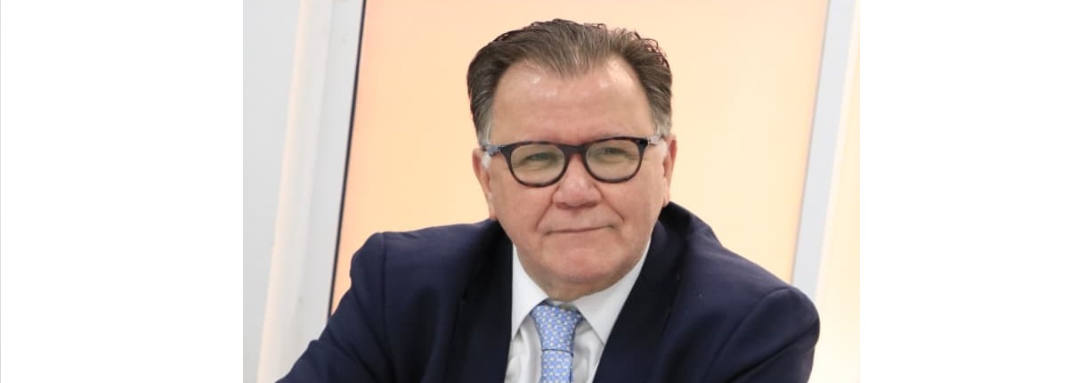 En la fotografía el ministro de Agricultura, Indalecio Dangond