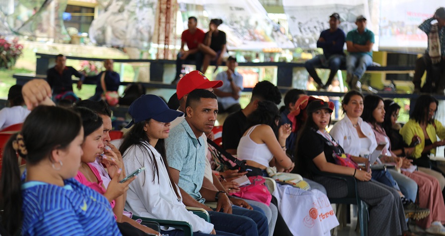 jovenes 4.jpg